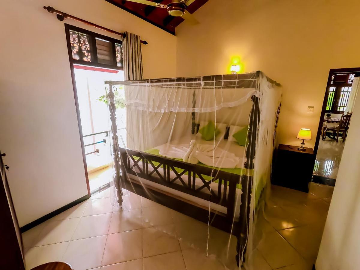 Villa De White Sambur Hikkaduwa Buitenkant foto