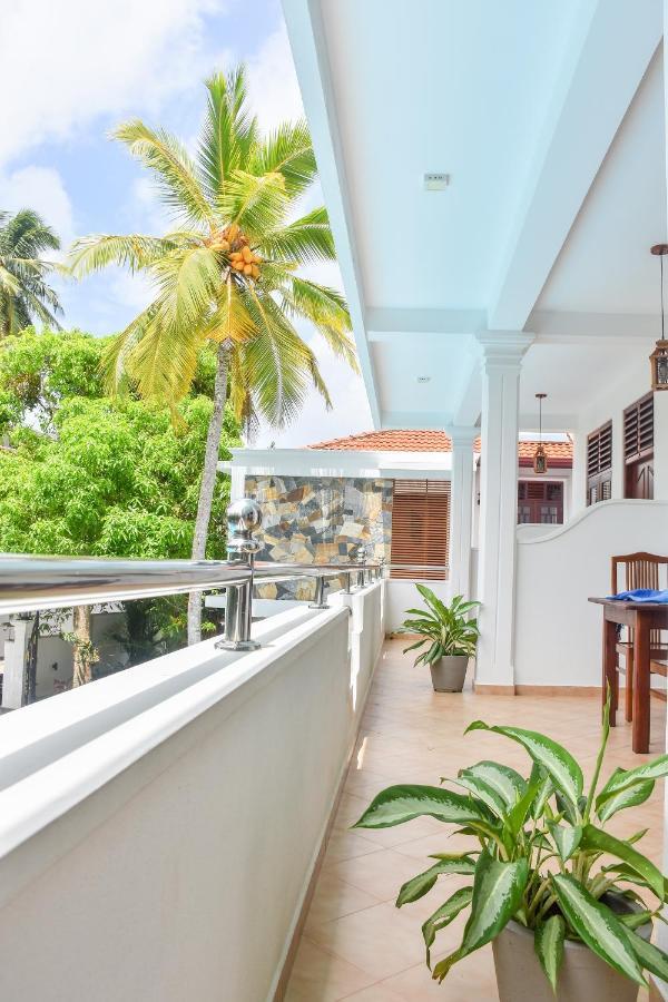 Villa De White Sambur Hikkaduwa Buitenkant foto