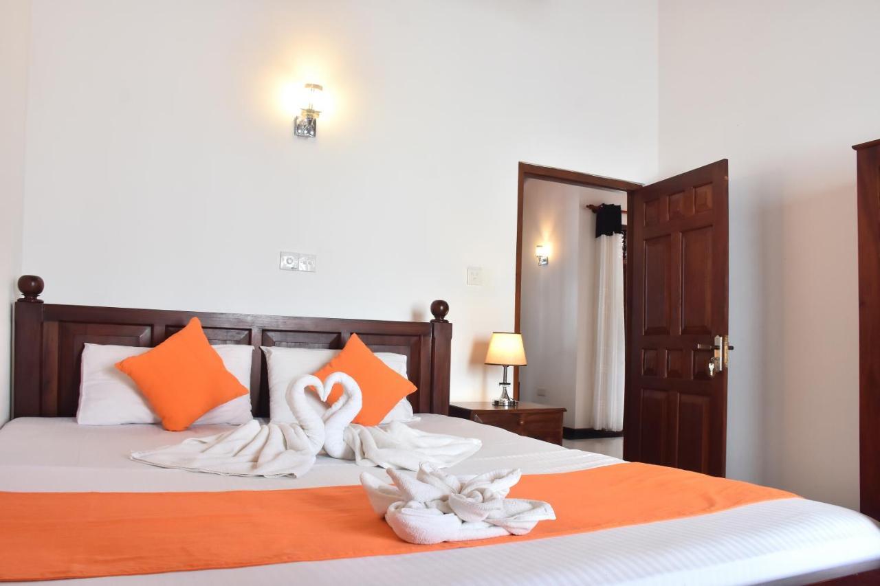 Villa De White Sambur Hikkaduwa Buitenkant foto