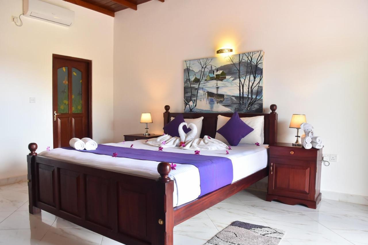 Villa De White Sambur Hikkaduwa Buitenkant foto