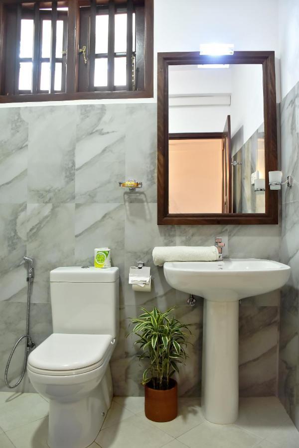 Villa De White Sambur Hikkaduwa Buitenkant foto