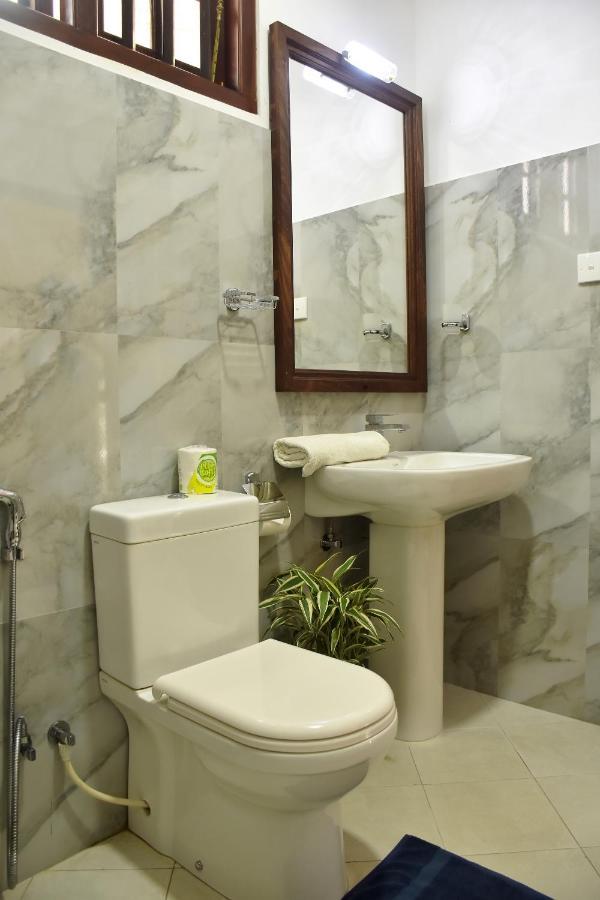 Villa De White Sambur Hikkaduwa Buitenkant foto
