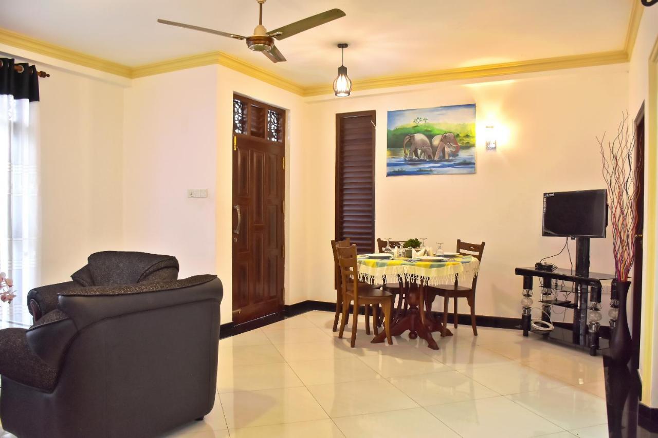 Villa De White Sambur Hikkaduwa Buitenkant foto