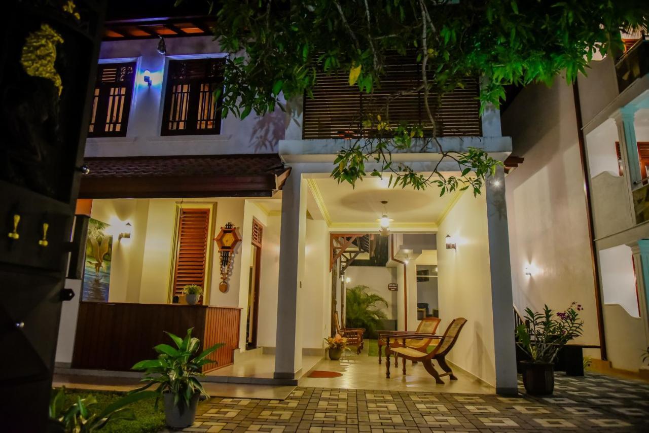 Villa De White Sambur Hikkaduwa Buitenkant foto