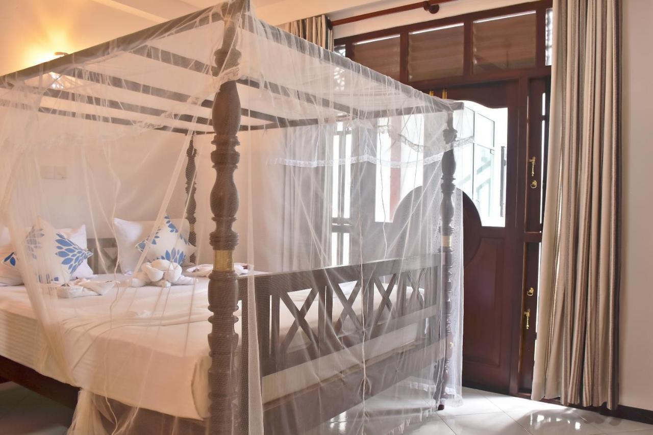 Villa De White Sambur Hikkaduwa Buitenkant foto