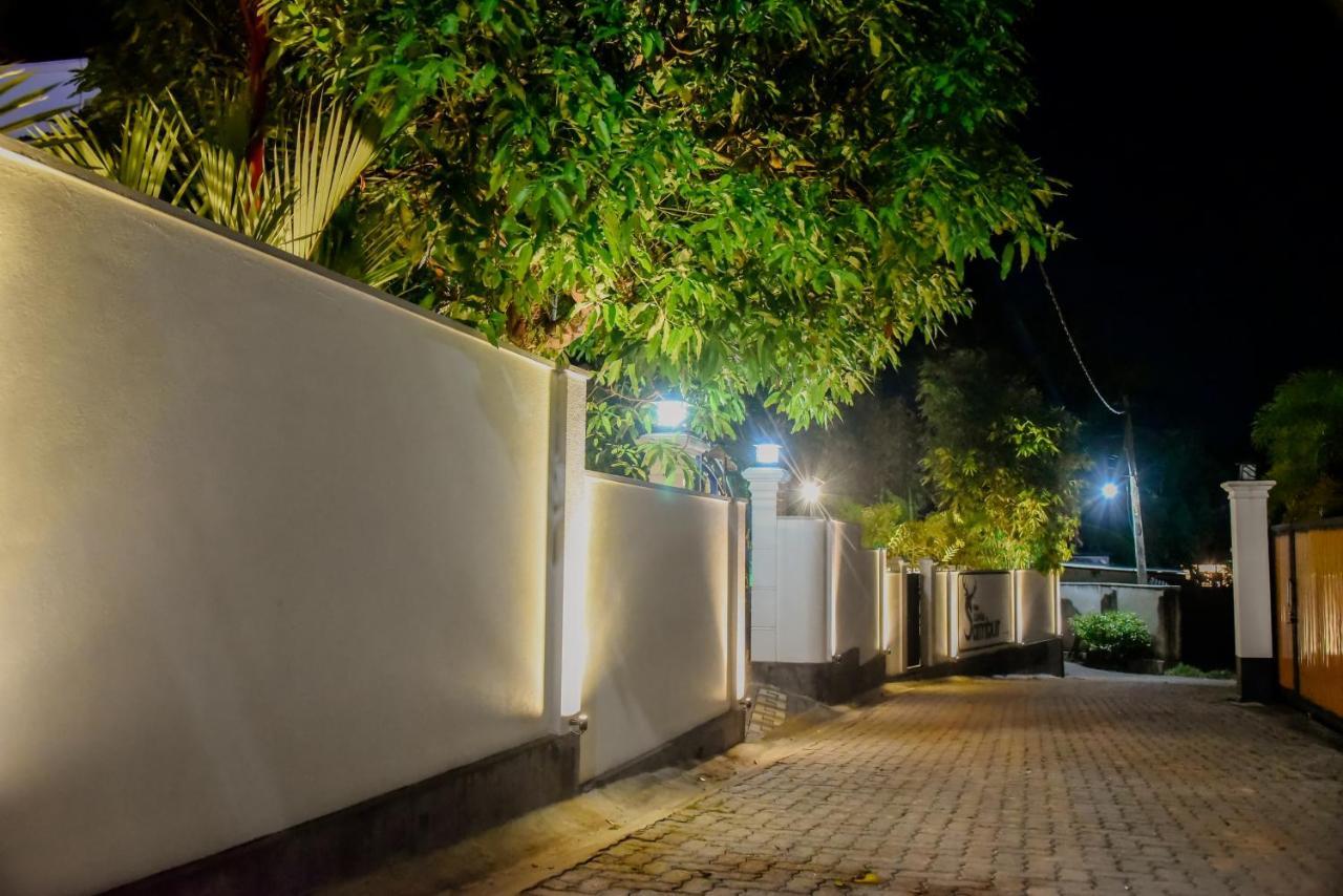 Villa De White Sambur Hikkaduwa Buitenkant foto